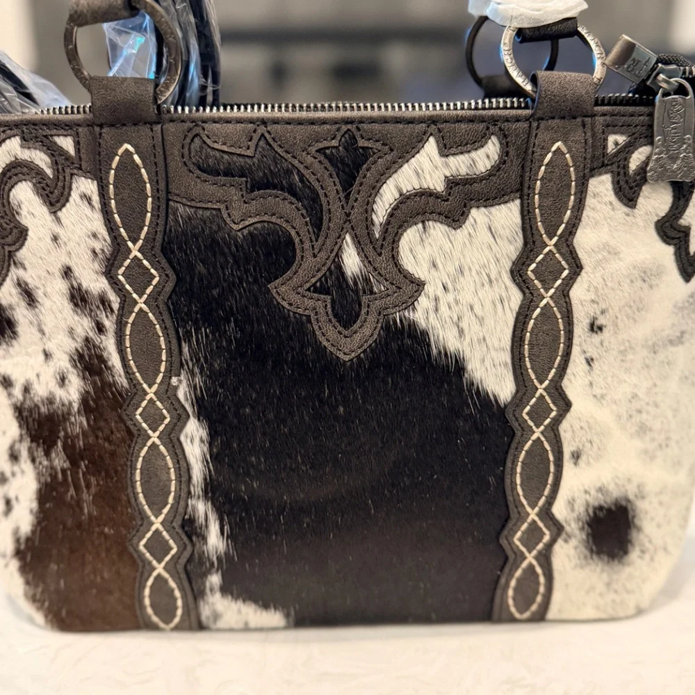 Trinity Ranch Genuine Hair-On Cowhide Collection Concealed Carry Tote Black